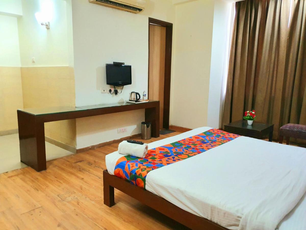 Hotel Merriment Alpha Noida Eksteriør bilde