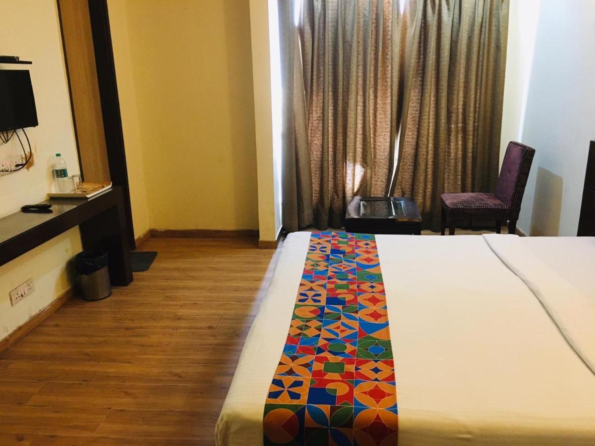 Hotel Merriment Alpha Noida Eksteriør bilde